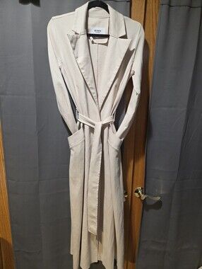 BB Dakota Light Cream Long Sleeve Trench Coat with Belt